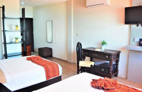 Puerto Morelos Hotel | Hacienda Morelos Beachfront Hotel