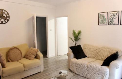 Cazenove Apartment | Hackney Haven!