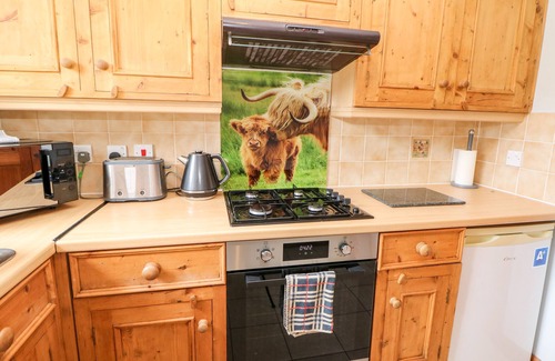 Over Haddon Cottage | HADDON COTTAGE, pet friendly, character holiday cottage in Bakewell