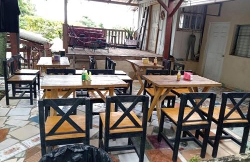 Coatepeque Apartment | Hades Metal Bar