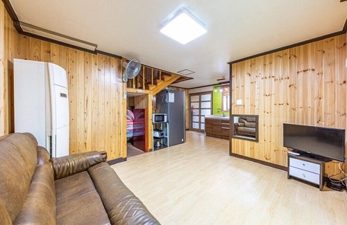 Geoje Apartment | Hae and Dal Pension