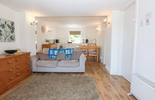 Bwlchtocyn Cottage | HAFAN BACH, pet friendly, country holiday cottage in Abersoch