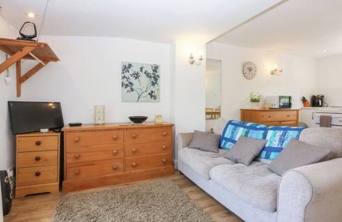 Bwlchtocyn Cottage | HAFAN BACH, pet friendly, country holiday cottage in Abersoch