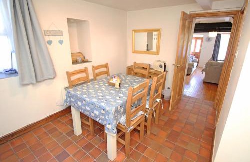 Beddgelert House | Hafan Cottage