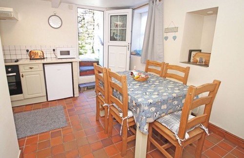 Beddgelert Cottage | HAFAN COTTAGE, pet friendly, with open fire in Beddgelert
