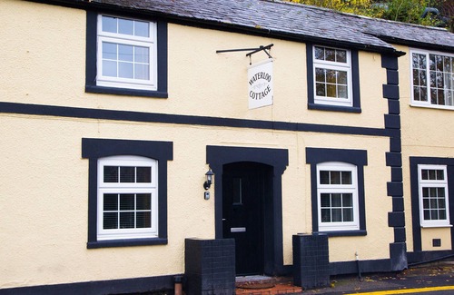 Llangollen House | Hafan
