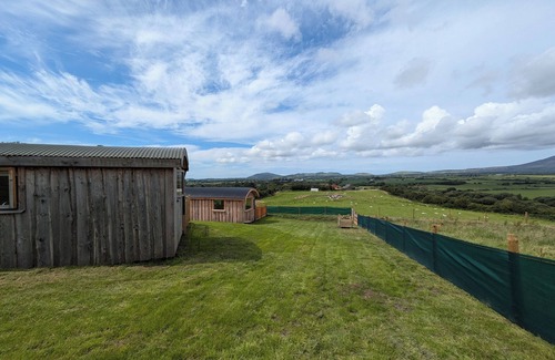 Rhyd-y-clafdy Cottage | Hafan Gelli Sheperds Hut - Tudwal