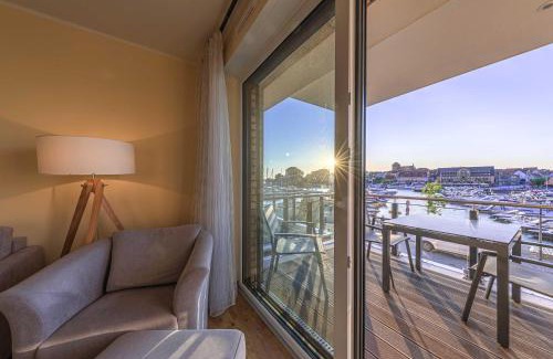 Muritz Apartment | Hafenidylle - Apartment in der Hafenresidenz mit Balkon & Wellness