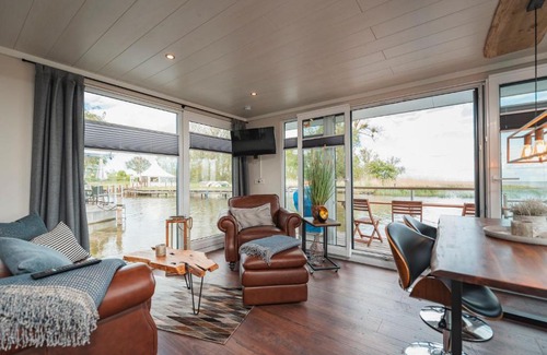 Usedom Boat Rental | Hafenresort Karnin _ Hausboot Silv