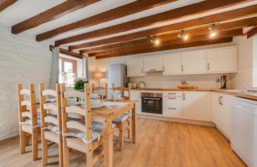 Bethania House | Hafod y Llwynog