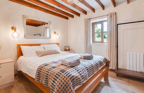 Bethania House | Hafod y Llwynog in the beautiful Llanon