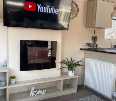 Berwick-upon-Tweed Apartment | Haggerston Castle 6 Berth Caravan - Lakefield 115