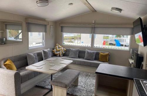 Berwick-upon-Tweed Apartment | Haggerston Castle 6 Berth Caravan - Lakefield 115