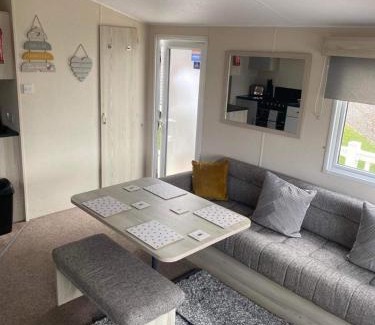 Berwick-upon-Tweed Apartment | Haggerston Castle 6 Berth Caravan - Lakefield 115