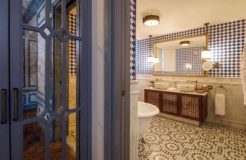Sultanahmet Hotel | Hagia Sofia Mansions Istanbul, Curio Collection by Hilton