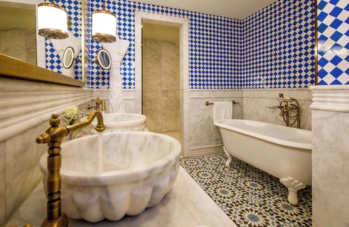Sultanahmet Hotel | Hagia Sofia Mansions Istanbul, Curio Collection by Hilton