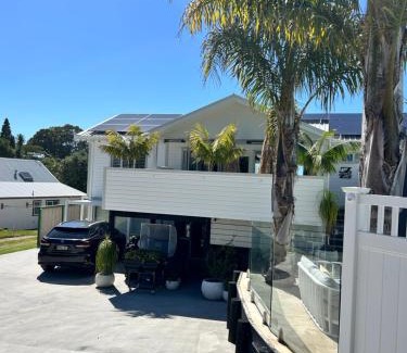Hahei House | Hahei Pavillion Guest House