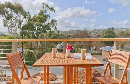 Hahndorf House | Hahndorf Haven - Central Hahndorf, 30 secs to Hahndorfs Main St, gorgeous views!