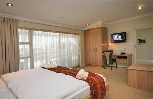 Milnerton House | Hajo's Lodge & Spa