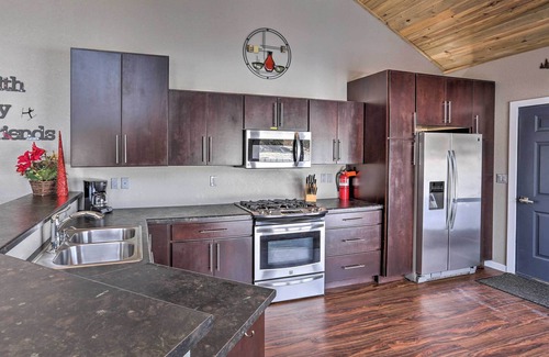 Rapid City Cabin | 'Hakuna Matata Cabin' - 11 Mi to Mt Rushmore!