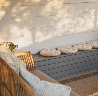 Cessnock House | Halcyon Days your perfect getaway Sunday late check out, pet friendly!