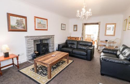 Moelfre House | Halcyon