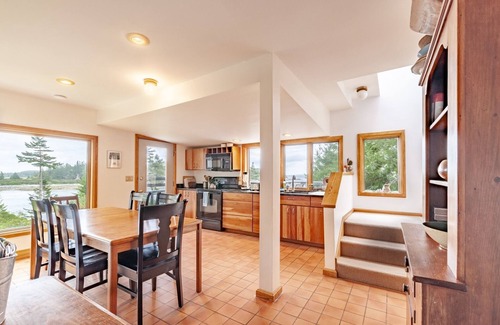 Spruce Head House | HALCYON POINT - Town of St George
