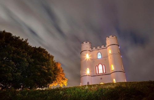 Widnes House | Haldon Belvedere Lawrence Castle