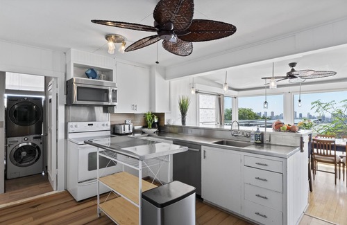 St Louis Heights House | Hale Aloha: Your Spacious 4BR/3BA Oahu Retreat for Families & Groups