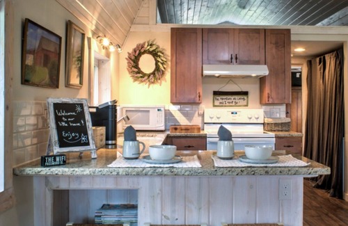 Marshall Cottage | Halewood Farm Cottage Pet Friendly Cottage with Firepit Pond and Gazebo