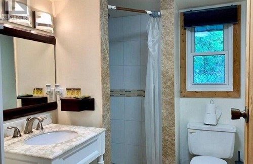 Lion's Head Cottage | Half an hour drive from tobermory