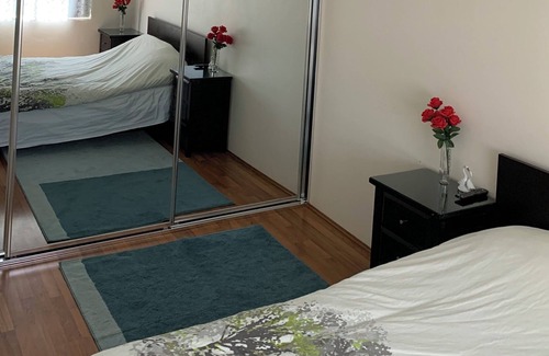 Sutherland House | Half House for Rent