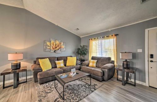 Clarksville House | half Mi to Fort Campbell State Line Retreat