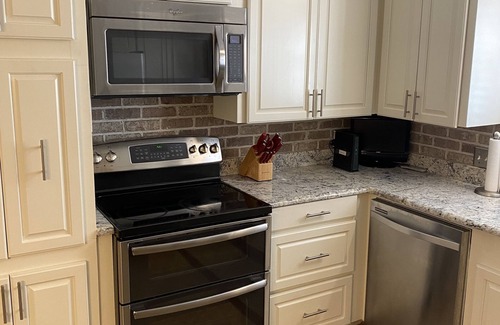 Starkville House | Half Mile to MSU Campus-3 Bed/2Bath Ranch in Cozy Neighborhood!