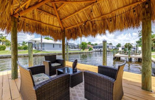 Yacht Club House | Half mile to the beach! Heated Pool & Spa, with Tiki on boat dock! - Villa Changes in Attitude