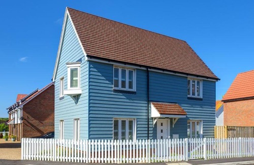 Camber House | Half Moon