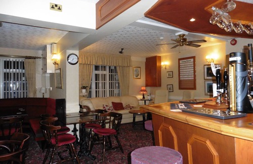 Alford Hotel | Half Moon Hotel and Restaurant