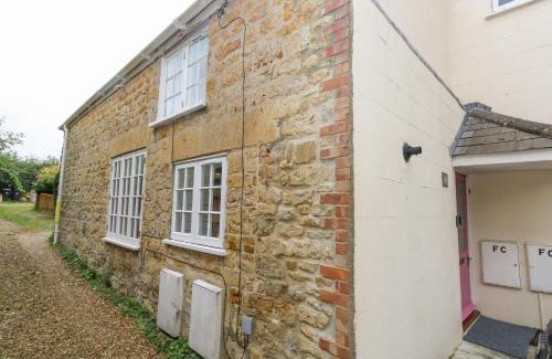 Beaminster House | Half Pint Cottage