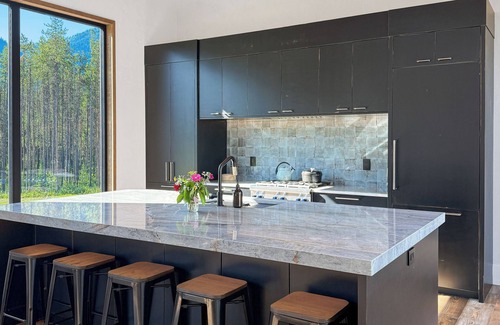 West Glacier House | Halfmoon Camp | Luxury Near Glacier