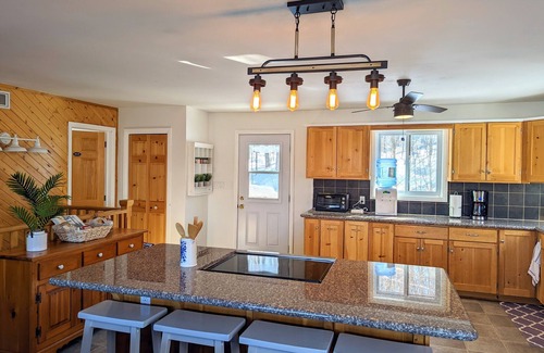Eagle Lake Cottage | Haliburton Highlands Cottage Retreat - Your Summer Getaway Imagined!