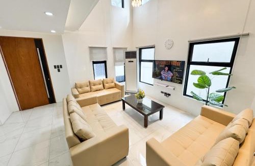 Kapitolyo Villa | Halika Villa & Capitolo events place near BGC