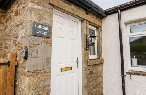 Carperby House | Hall Garth Cottage