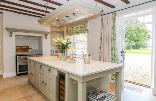 Leven Cottage | HALL GARTH, family friendly, with open fire in Leven Near Beverley