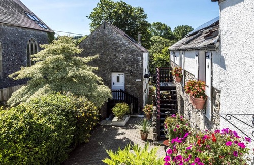 St. Florence House | Hall House - 3 Bedroom Cottage - Saint Florence