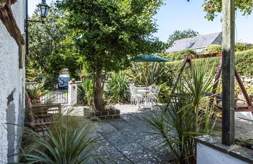 St. Florence House | Hall House - 3 Bedroom Cottage - Saint Florence