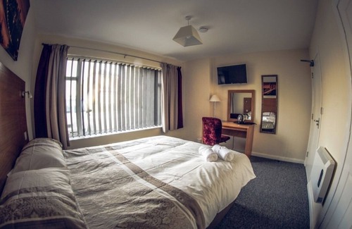Boston House | Hallam Rooms