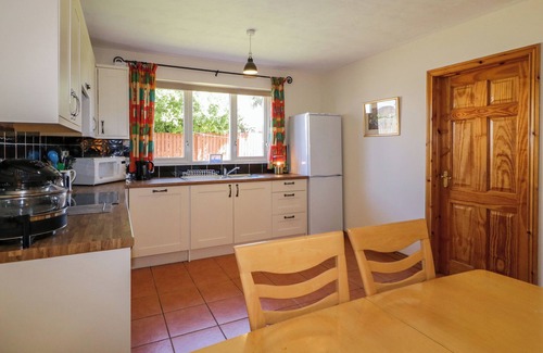 Ballycastle Cottage | HALLER HOUSE, pet friendly, with open fire in Ballycastle