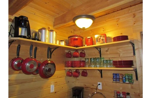 Mount Vernon Cabin | Hallmark Movie View! Hot tub - Amazing views!