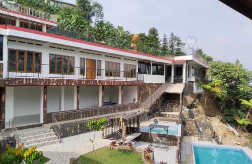 Cisarua Hotel | Hally Batulayang