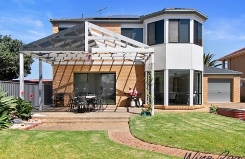 Seaford House | HaltandHide by Wine Coast Holiday Rentals